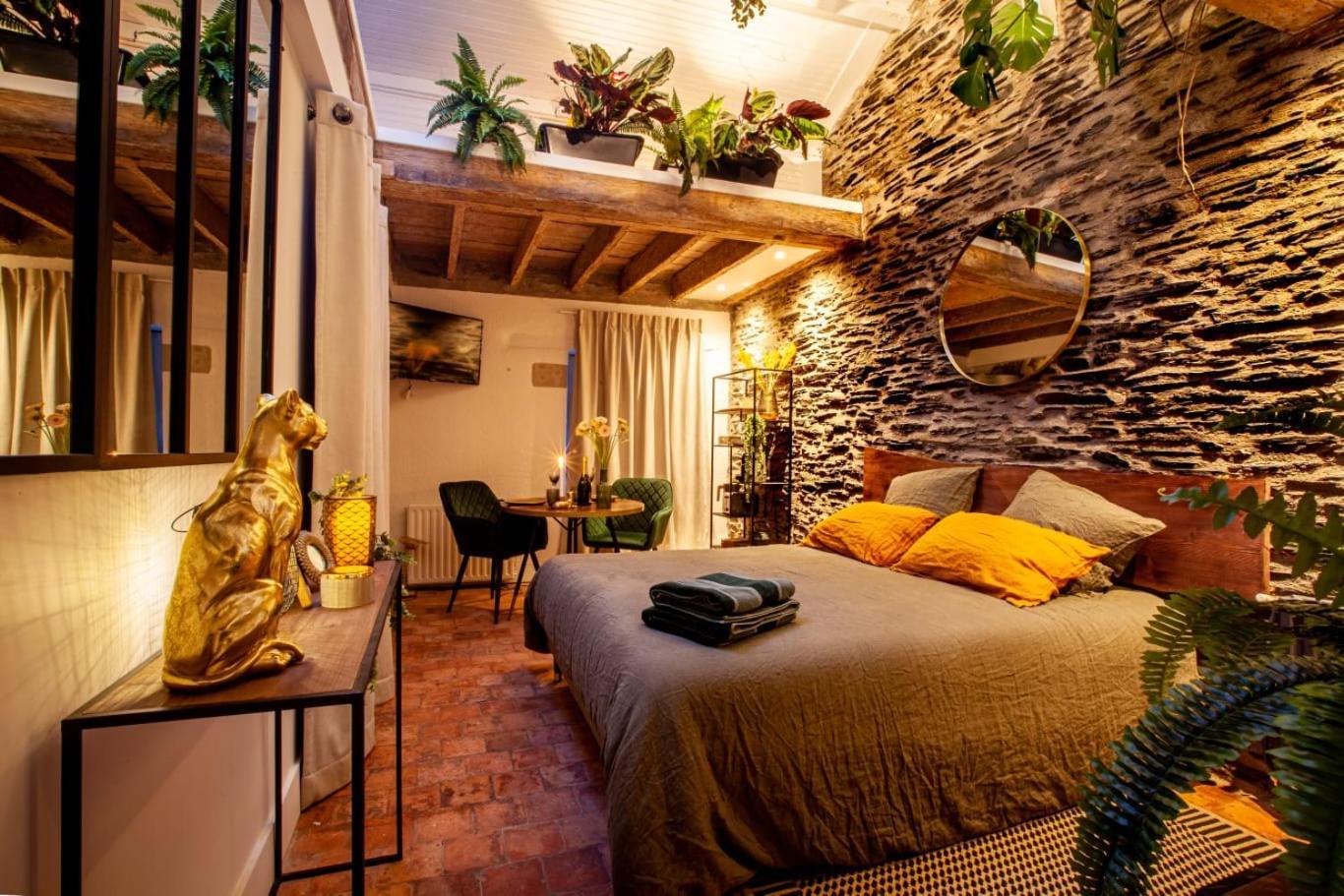 Love Room Boheme Les Petits Plaisirs Анже Экстерьер фото